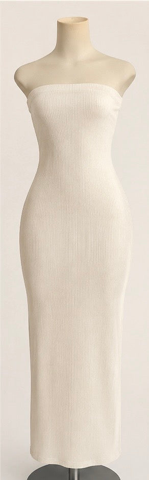 ÉLANA LUMIÈRE Strapless Midi Dress